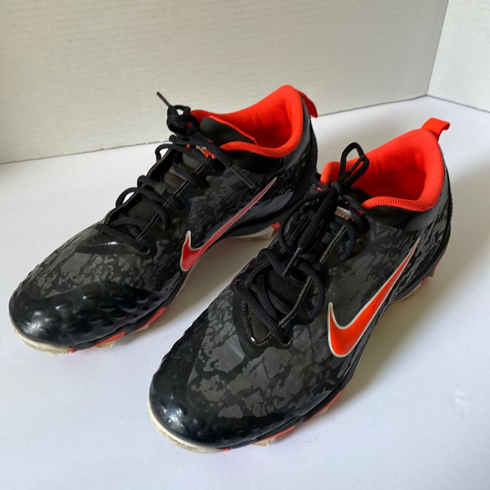 Nike Fastflex Men’s Size 11 Black Athletic Cleats